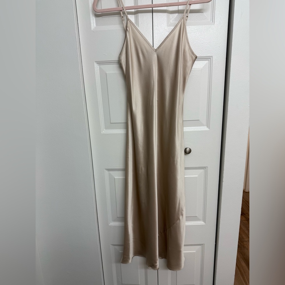 Quince Champagne Sleeveless Maxi Dress V-Neck Slip